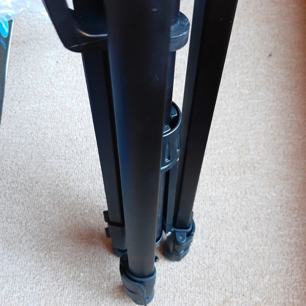 New Camera Tripod with tilt head, Black, up to 55